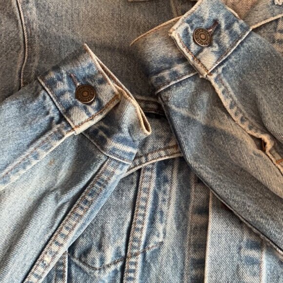 ⭐️Levi's Vintage 1990's Jean Jacket - Picture 9 of 12